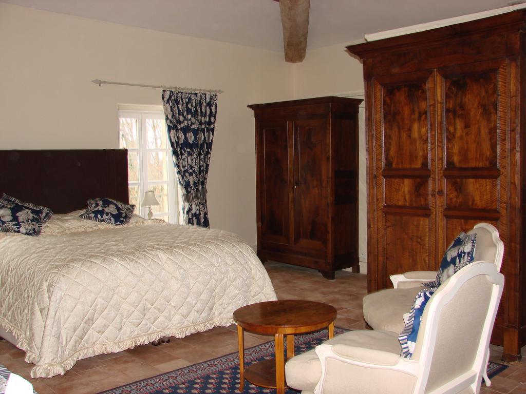 B&B Tour De Saint Anne Azille Oda fotoğraf