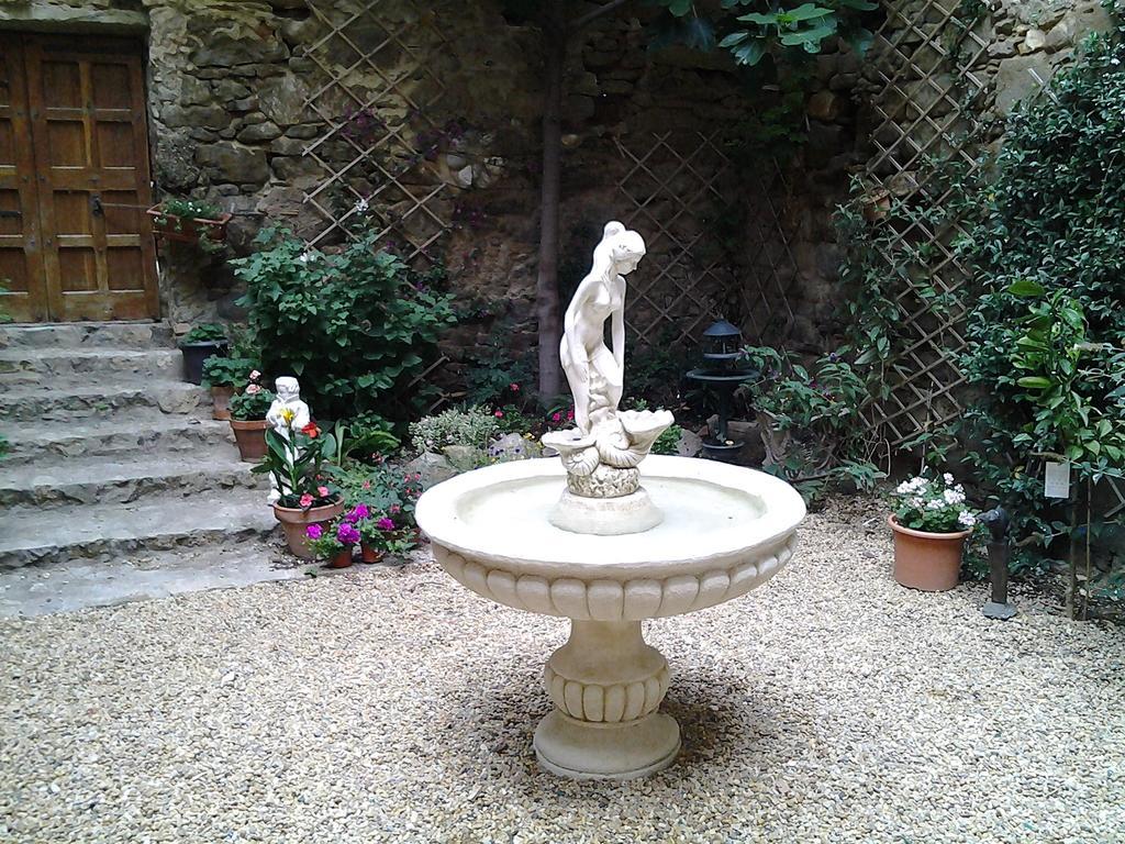 B&B Tour De Saint Anne Azille Dış mekan fotoğraf